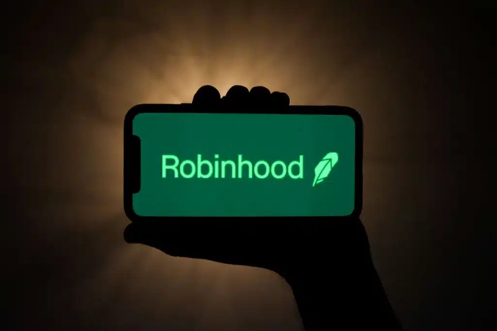 Robinhood携手Morpho拓展加密收益，渣打银行启动覆盖