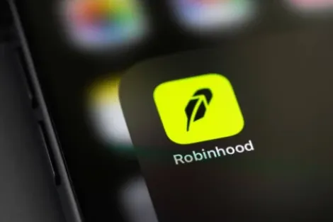 Robinhood (HOOD) 股价飙升14%，受益于AI交易平台与区块链上线