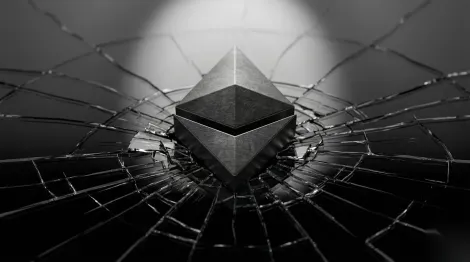 Ethereum is fighting hard at key support levels, attracting market attention