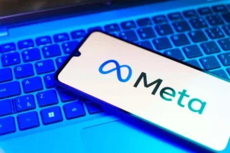 Meta Platforms (META) 挖角亚马逊AWS高管戴夫·布朗，加速基础设施扩张