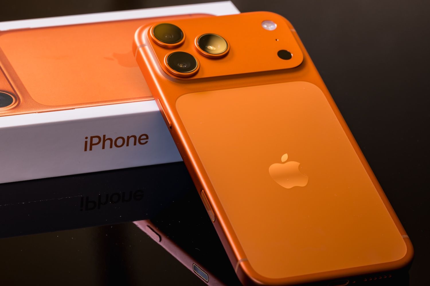 Apple's market value of US$4.88 trillion surpassed Nvidia, but its slight lead may quickly reverse