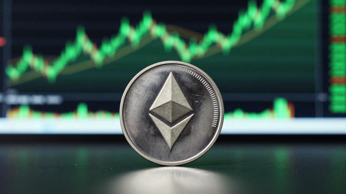 以太坊价格逼近2000美元：ETH能否突破阻力？价格目标与深度解析