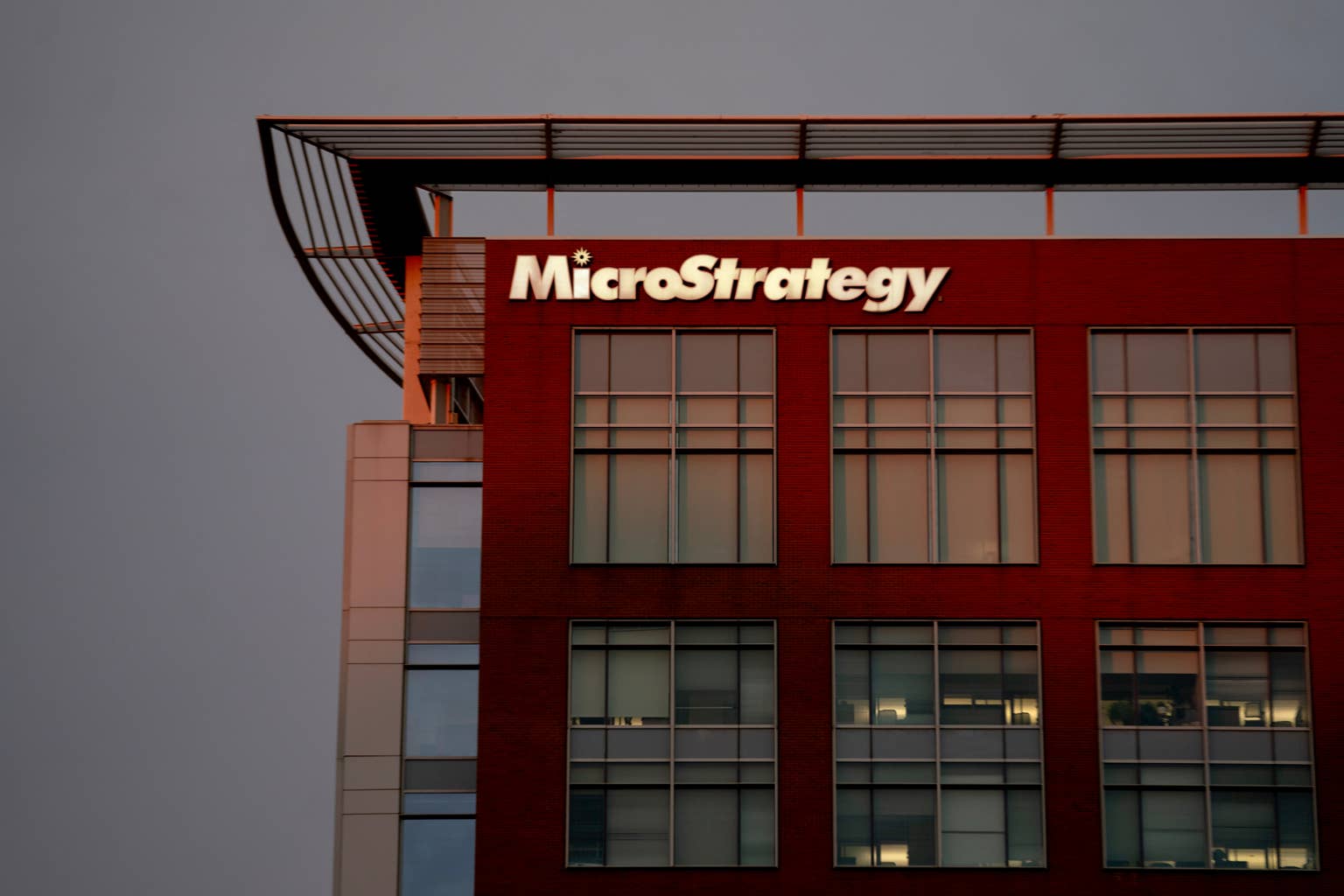 MicroStrategy董事在7月30日财报前减持股票
