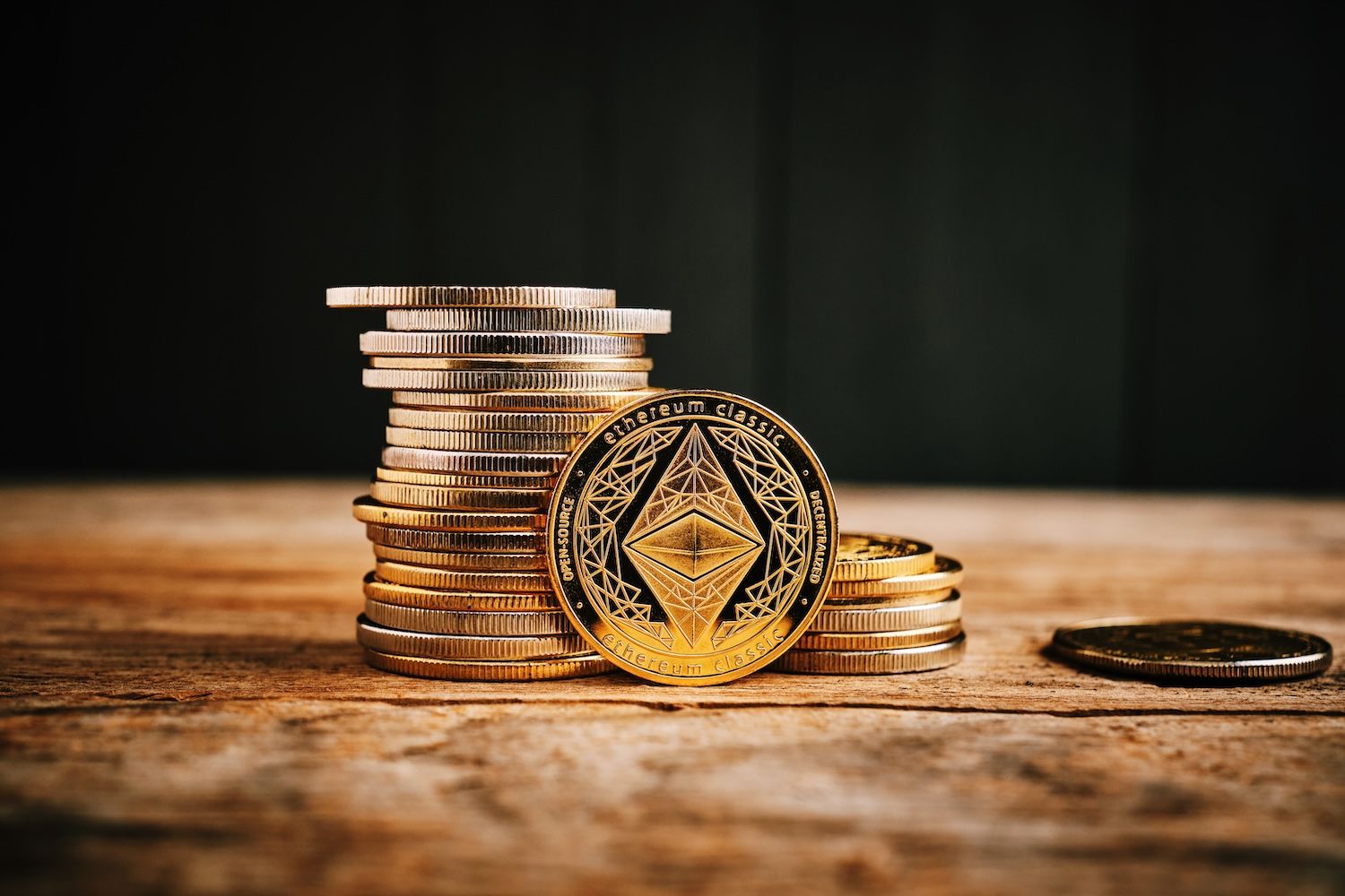 Ethereum's market value surpasses that of Nasdaq 100, Bitmine pledged US$9.2 billion in ETH