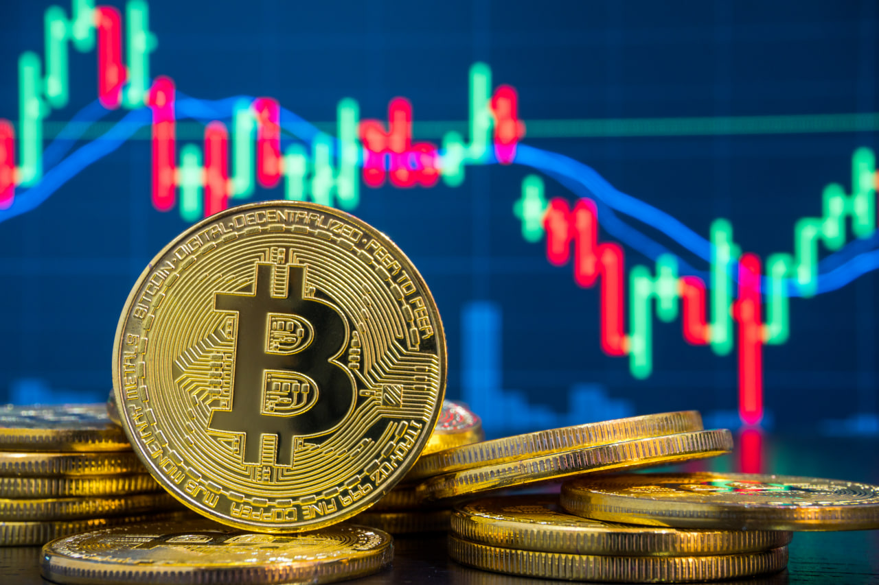 Strategic sell-off of Bitcoin has little impact on prices, drawing criticism