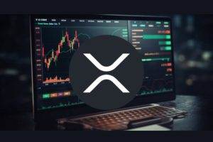 分析师为XRP设定8美元、13美元和27美元的价格目标，并给出时间表。