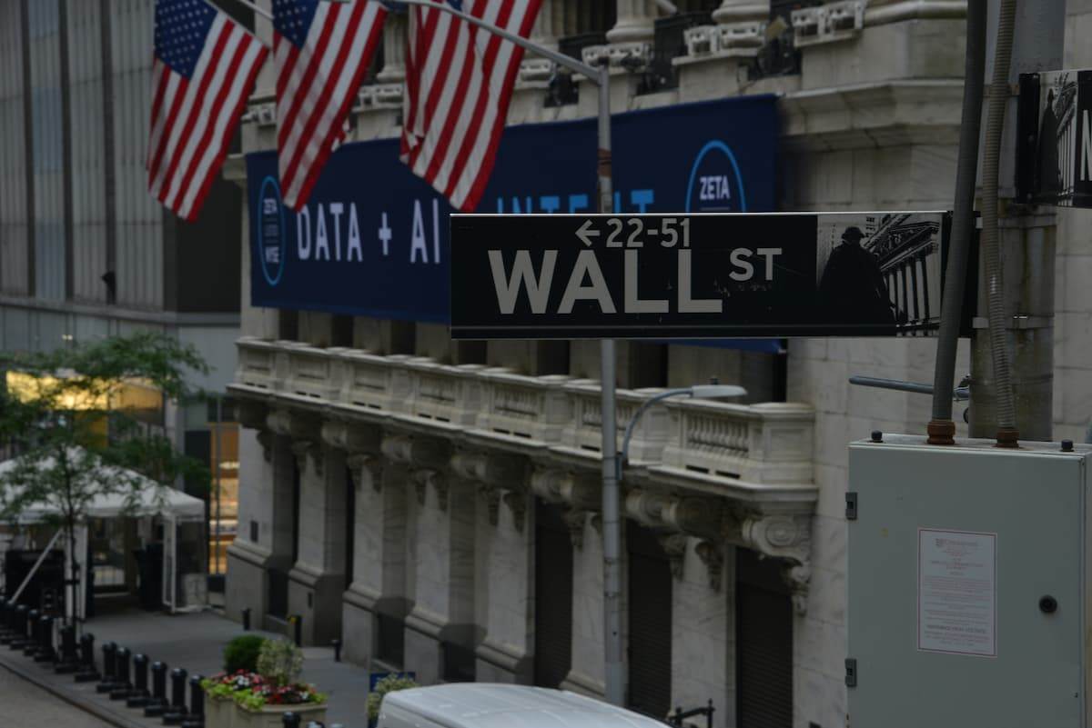 Congress delays encryption rules, Wall Street builds markets