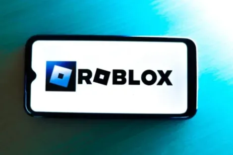 Roblox Corporation (RBLX) 股价飙升，创作者经济收入突破15亿美元