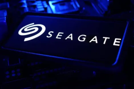 希捷（STX）股价飙升6.3%，分析师在强劲财报后设定1,400美元目标价