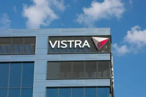 Vistra (VST) 股价在 Thiel Macro 披露 5900 万美元持仓后获得动能