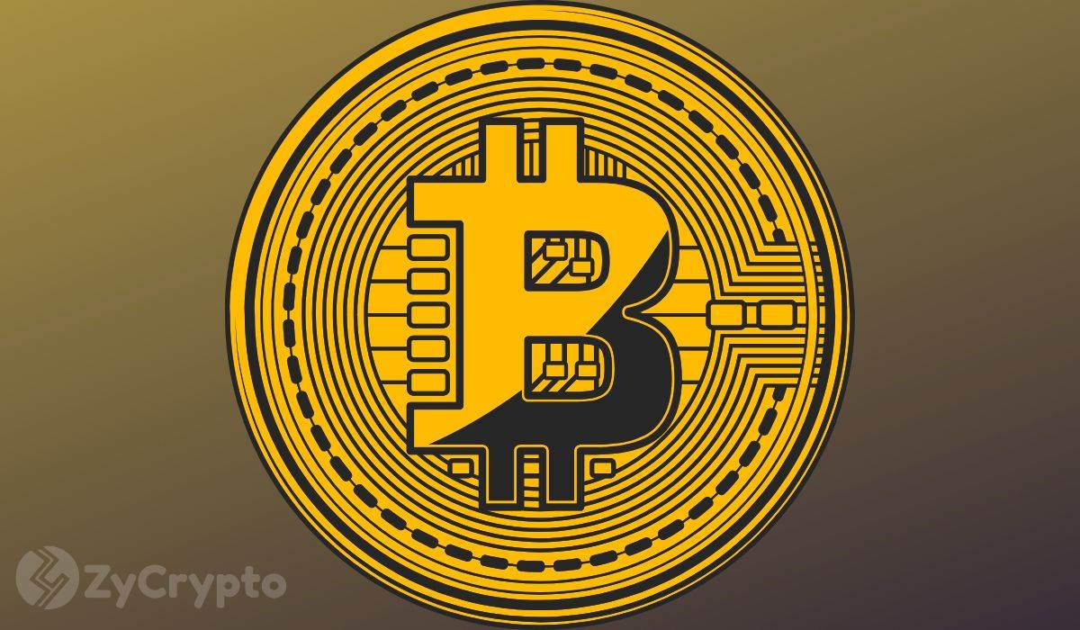 Binance's Bitcoin holdings surged by 77,000, selling pressure looms