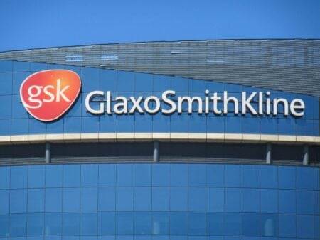 GSK（GSK）股价在Berenberg分析师上调评级及7.5亿美元收购Chimagen后上涨