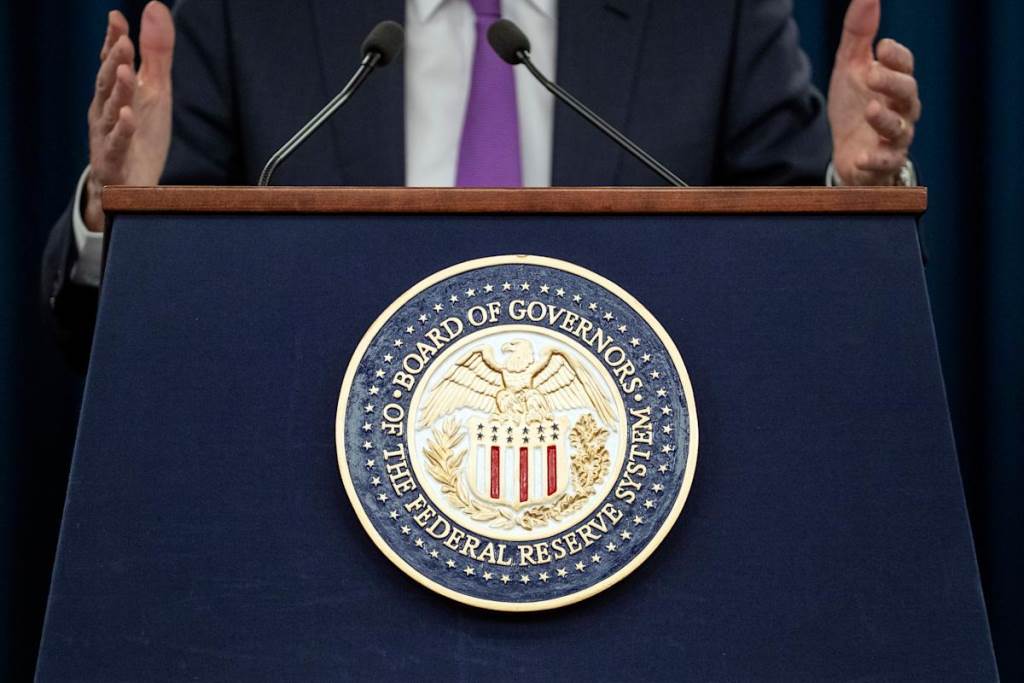 Breaking news: Federal Reserve issues statement after interest rate decision