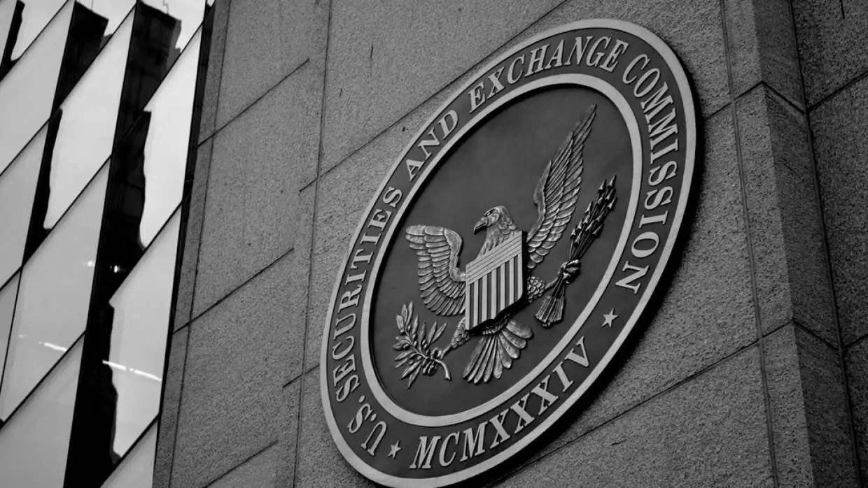 SEC launches tokenized stock exemption, Clarify Act stalls in Senate