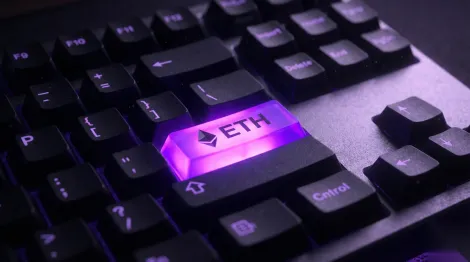 Ethereum deals close to $2,475, targets exceed $2,570, analysts point to key resistance