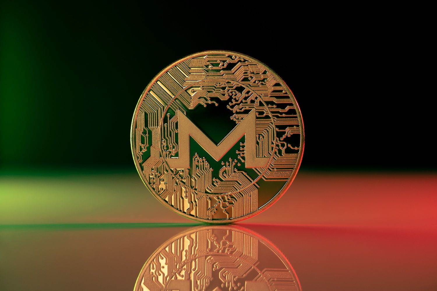 XMR暴涨13%，3.05亿美元未平仓合约加剧回调风险