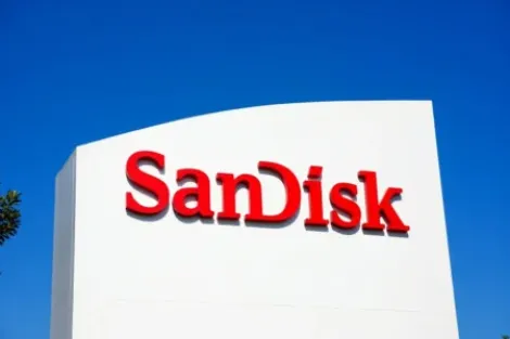 SanDisk (SNDK) 股票获 Rosenblatt 买入评级，目标价2,400美元
