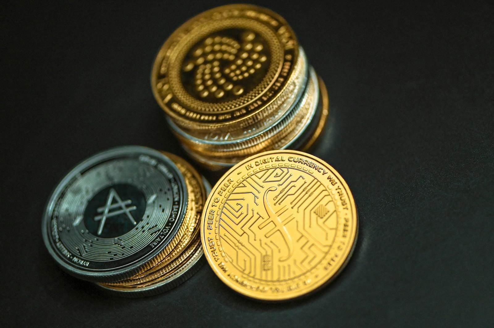 Hyperion DeFi 清还所有旧债，并启动由 HYPE 销售收入资助的股份回购计划