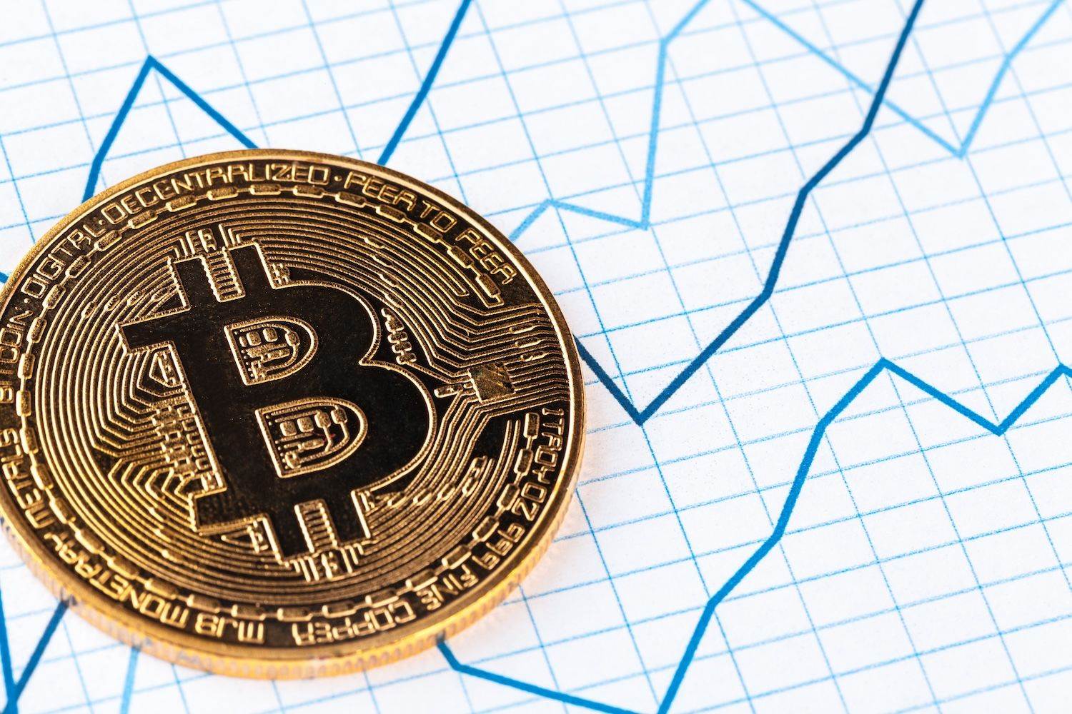 比特币刚刚跌破关键支撑位，8万美元会是空头下一个目标吗？