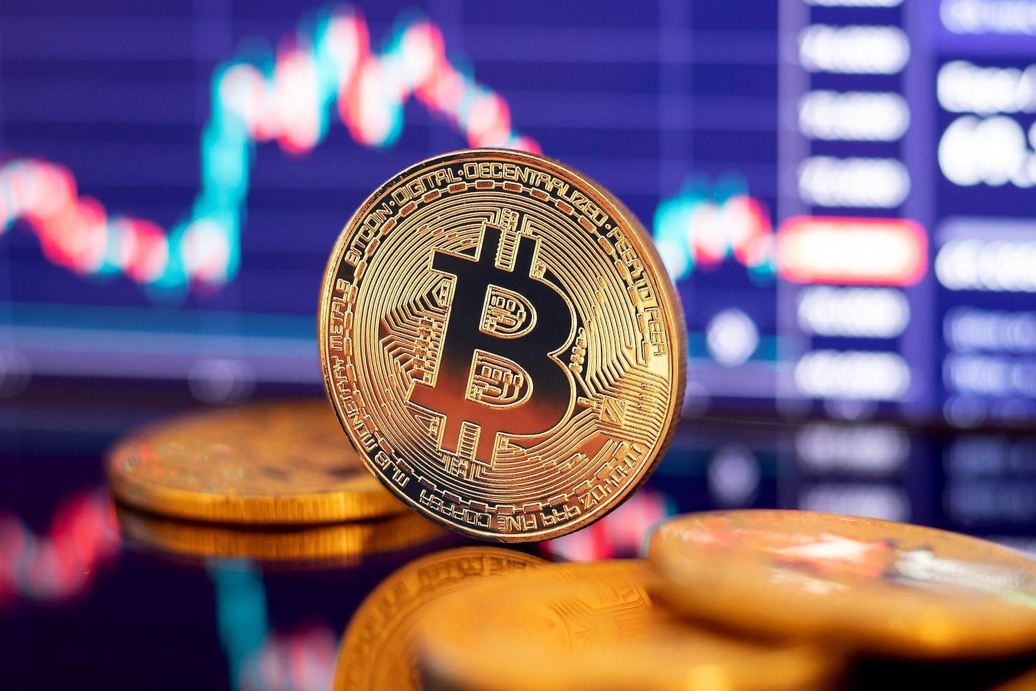 比特币维持在8万美元上方，而Solana、以太坊和XRP遭受更大跌幅