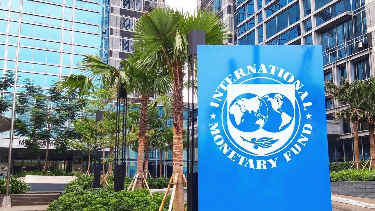 IMF警告：公共债务接近GDP的100%，为二战以来最高水平
