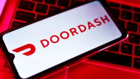 DoorDash（DASH）股价攀升：第三季度营收达46亿美元，净利润翻倍
